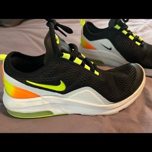 Nike shoes youth size 4 - womens 6